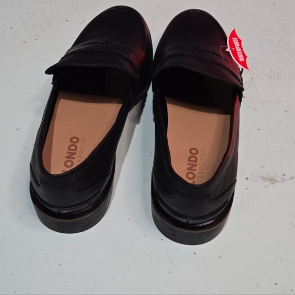 Women's Blondo Waterproof Black Leather Loafers 9.5 - Picture 5 of 6